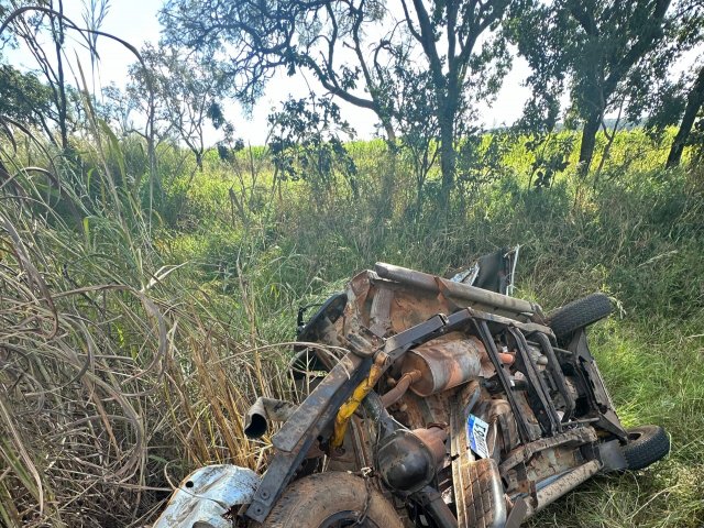 Grave acidente na BR-365: Duas crianças arremessadas em Patos de Minas