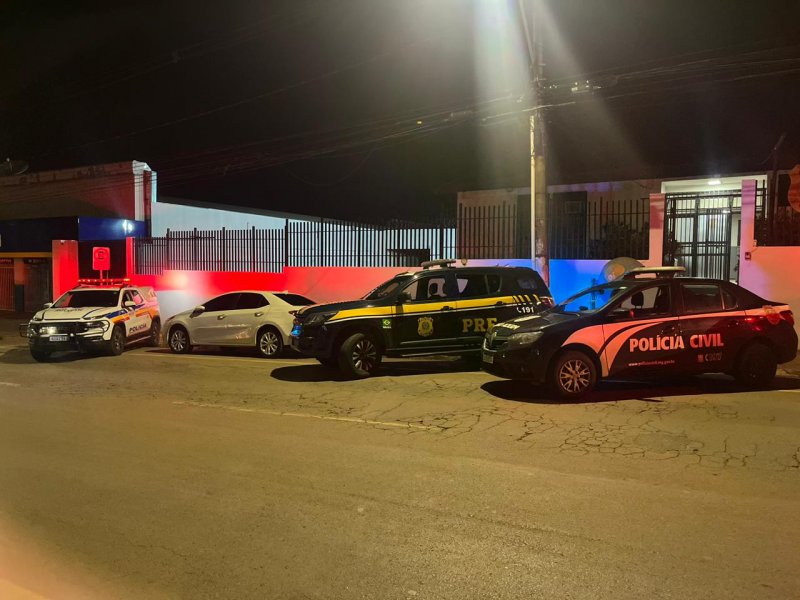 PRF e Polícia Civil capturam suspeito de crimes em Patrocínio
