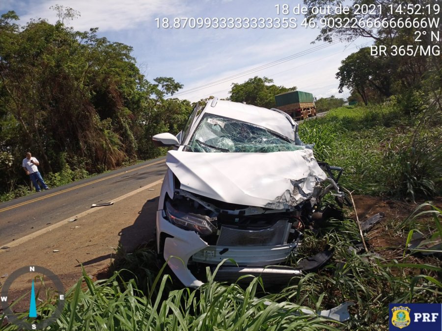 PRF registra grave acidente de trânsito no Km 461 da BR-365