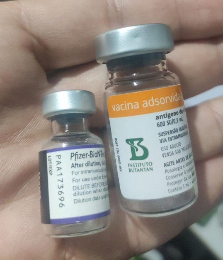 Covid-19: jovem é preso com 8 frascos vazios de doses de vacina