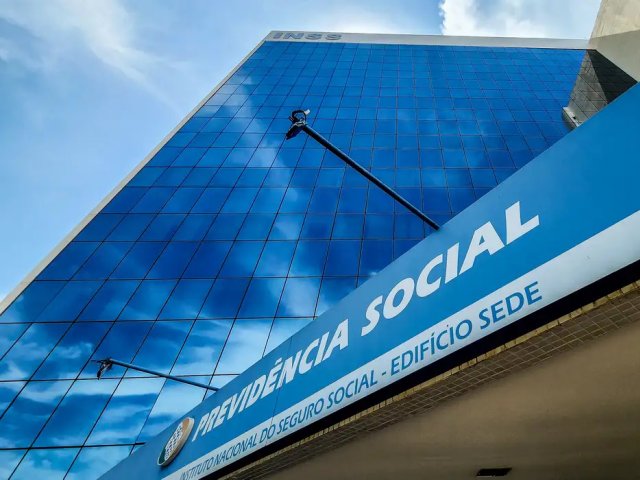 INSS começou a pagar benefícios acima do mínimo na terça