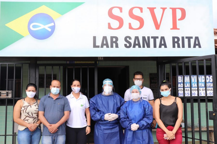 Presidente Olegário: Idosos do Lar Santa Rita são os primeiros vacinados contra a covid-19