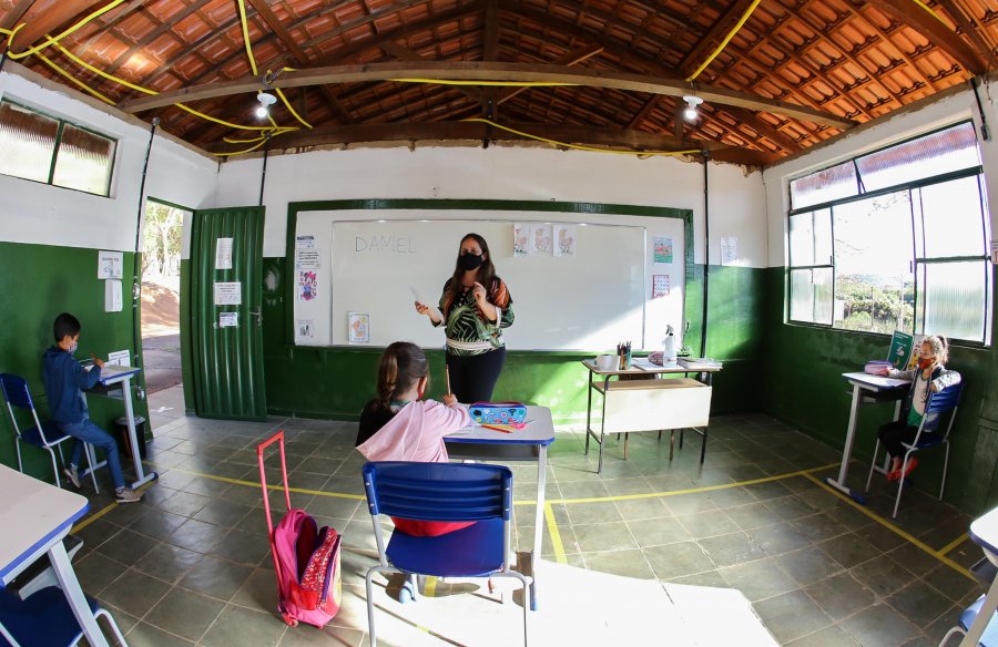 Governo de Minas nomeia mais mil professores aprovados em concurso público para atuar nas escolas da rede estadual 