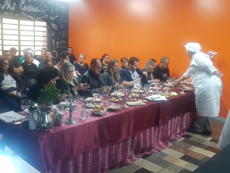 Alunos do curso de Gastronomia da FPM promovem evento de encerramento do semestre