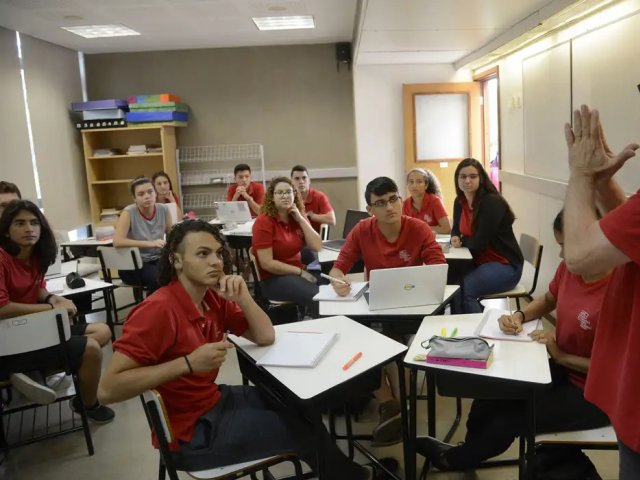 Pé-de-Meia: pagamento a estudantes começa nesta segunda-feira