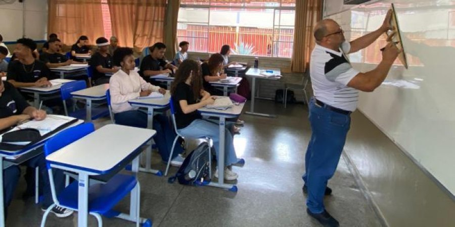 Minas anuncia data para novo lote de nomeações do concurso público da Educação