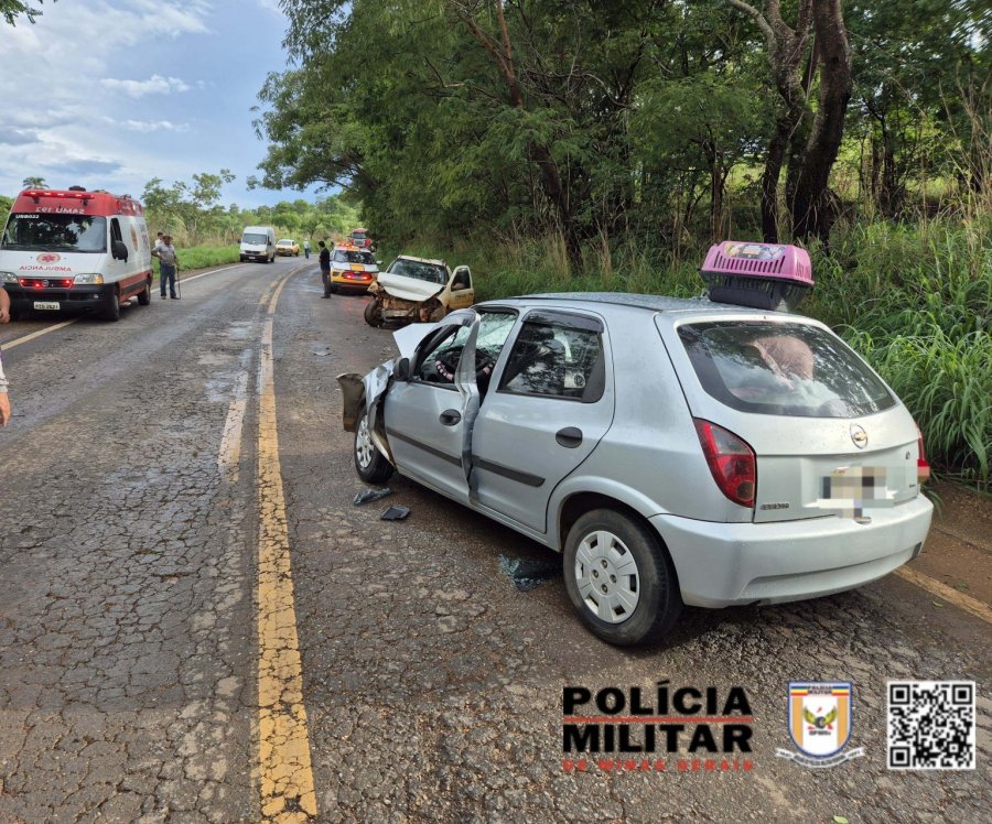 Colisão frontal na MG-188 deixa três feridos em Vazante