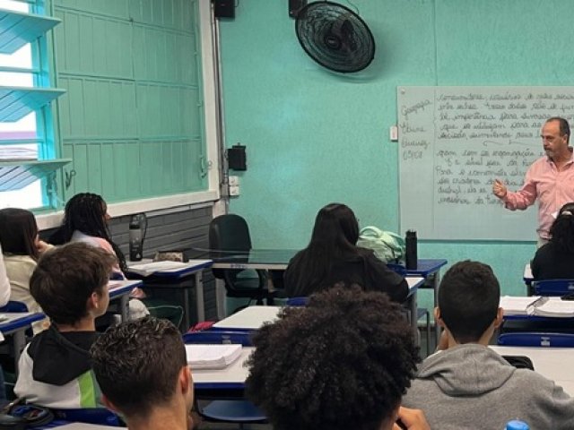 Prazo para realizar matrícula na rede estadual de ensino de Minas começa nesta quarta-feira (18/12)