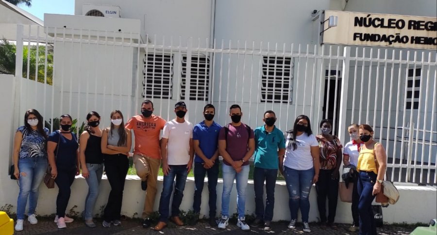 Voluntários de Rio Paranaíba se unem para doarem sangue no hemocentro de Patos de Minas
