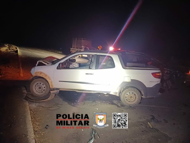 Acidente entre dois veículos Fiat/Strada na LMG-764 em Matutina deixa idoso ferido e condutor sem habilitação foge do local