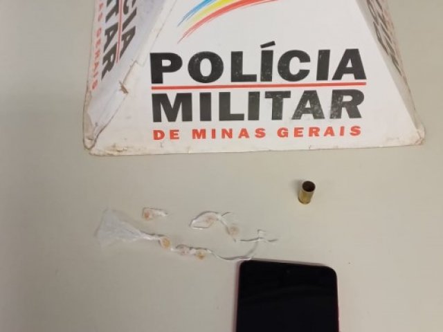 Polícia Militar apreende drogas e munição em abordagem no bairro São Cristóvão, em Patrocínio