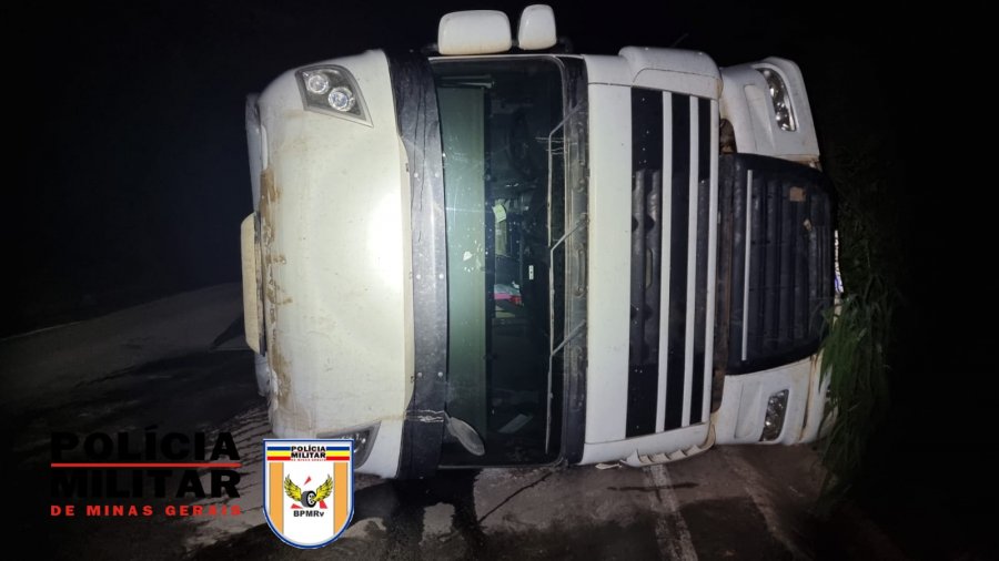 Acidente na MG-410 em Presidente Olegário: Caminhão com problemas mecânicos desencadeia sequência de colisões