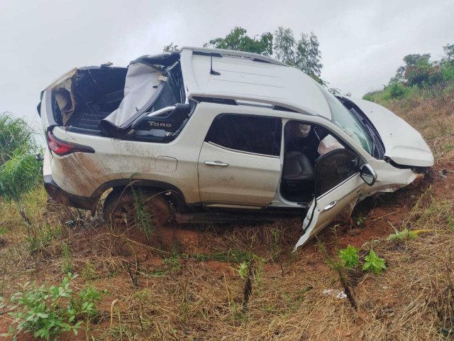 Acidente de trânsito com vítimas leve aconteceu na BR 352, KM - 240, Rio Paranaíba/MG