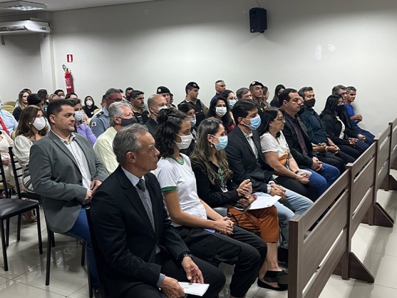 Câmara Municipal de Patos de Minas homenageia pessoas físicas e jurídicas com Diploma de Moção de Aplausos