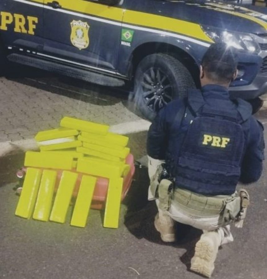 Polícia Rodoviária Federal apreende 23 kg de maconha em ônibus na BR-365 em Uberlândia