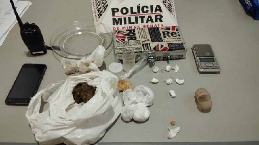 Polícia Militar prende trio por tráfico de drogas em Tiros e apreende grande quantidade de entorpecentes