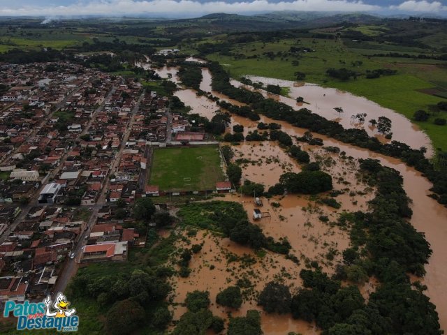 Parte do benefício às vítimas das enchentes em Patos de Minas